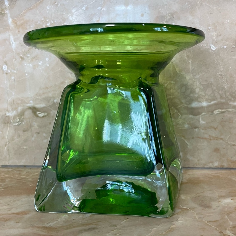 MCM Hand Blown Green Glass Vase 4 Inches Wide Mouth Hippy Trippy Mushrooms - Picture 5 of 5